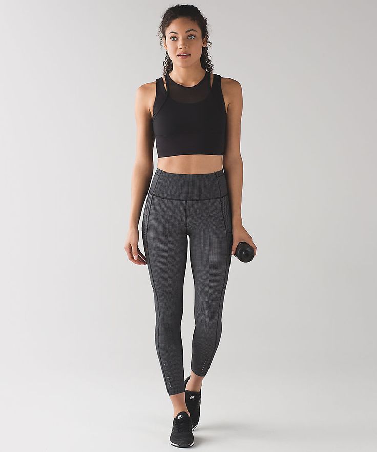 Feel fast and free in these barely-there, sweat-wicking run tights.