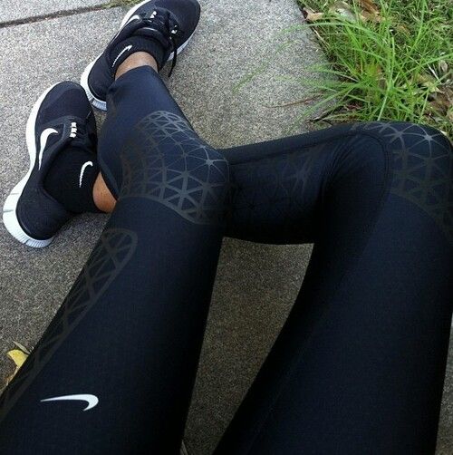 Cute workout clothes/ I love those shoes!! I want!