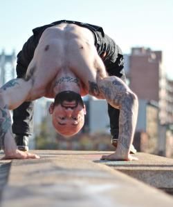 4 Back Bridge Holds for Strength and Flexibility (Video) | Breaking Muscle - Men...