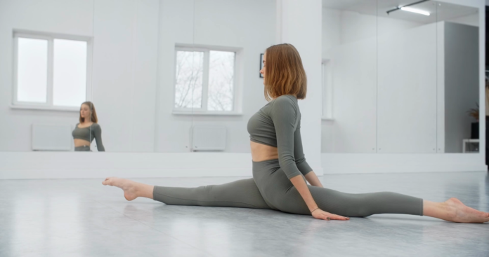 Can yoga give hourglass?