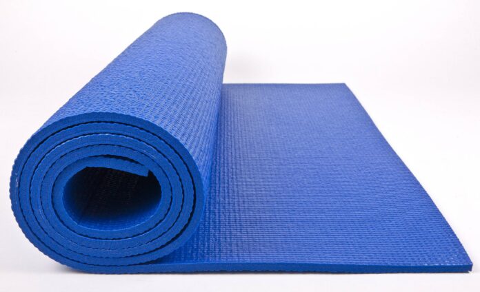 Should a yoga mat be thick?