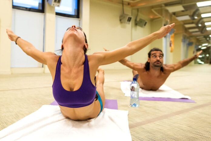 How hot is the room in hot yoga?