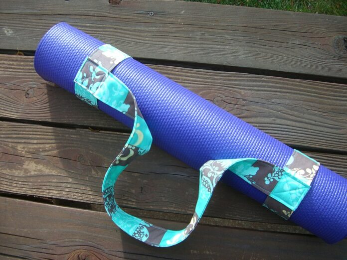 Can you hand carry a yoga mat?