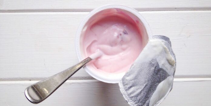Can you eat yogurt 3 weeks after expiration?