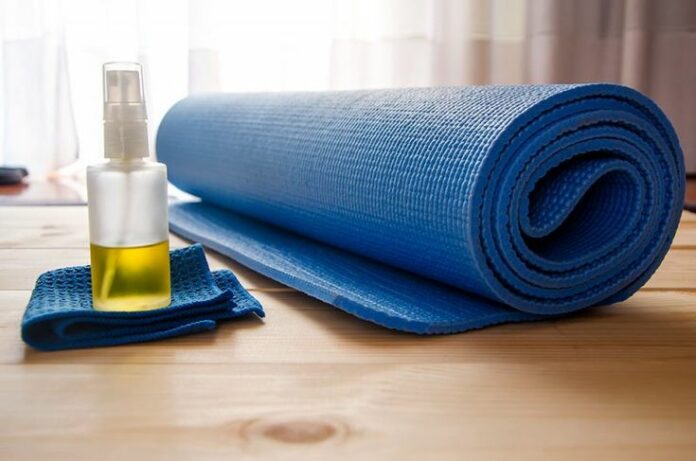Can you get ringworm from your own yoga mat?