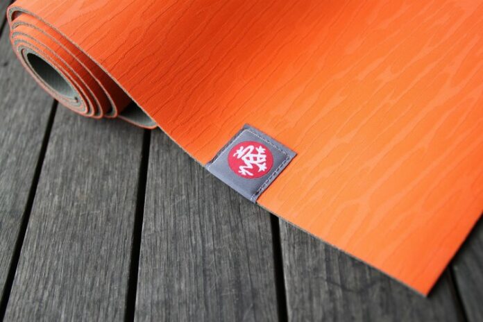 What thickness of yoga mat is best?
