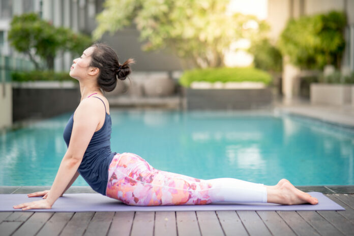 Does yoga flatten your stomach?