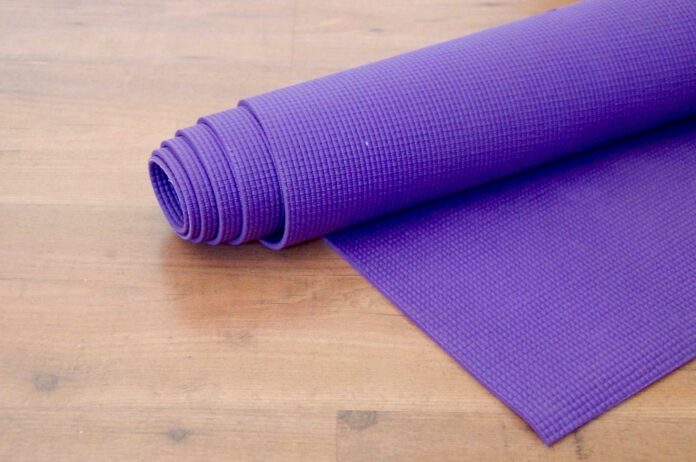 Can you clean a yoga mat with Lysol wipes?