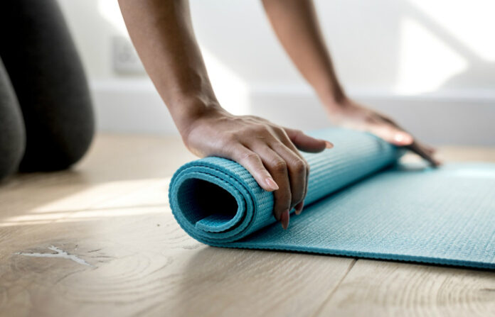 Is it better to have a thin or thick yoga mat?