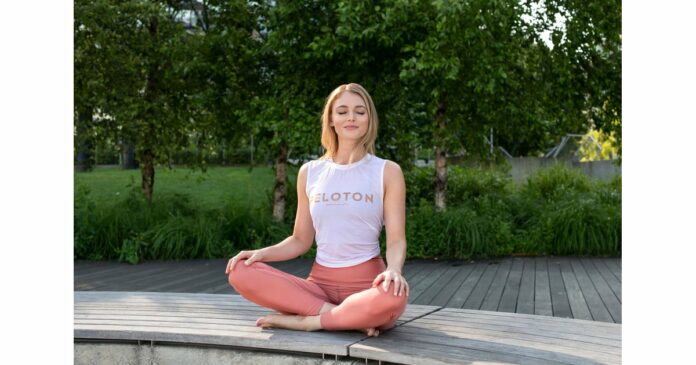 How much do Peloton yoga instructors make?