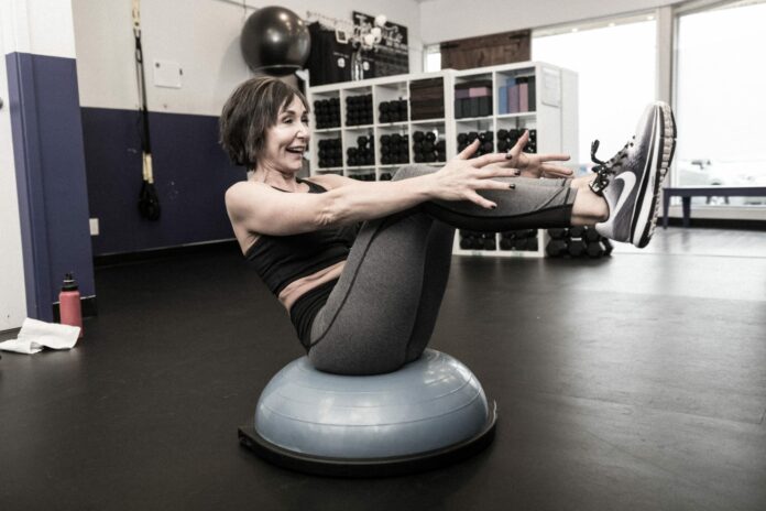 What muscles does the BOSU ball work?