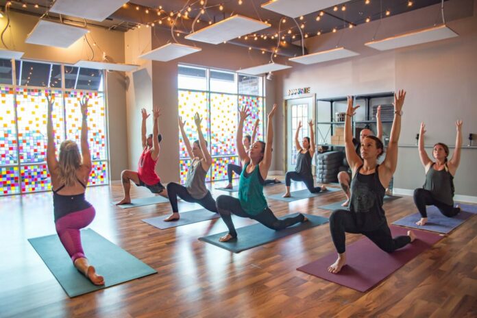 How many members does an average yoga studio have?