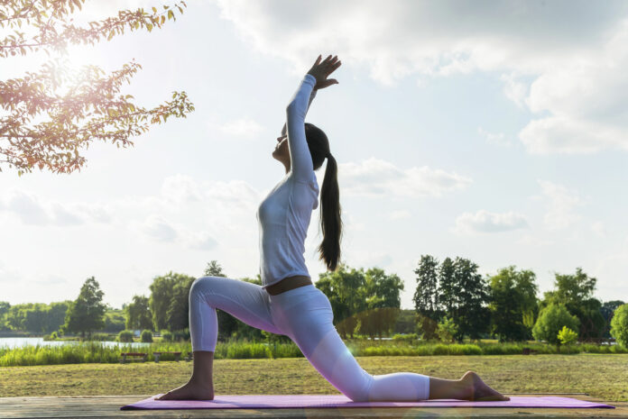 Does yoga tighten loose skin?