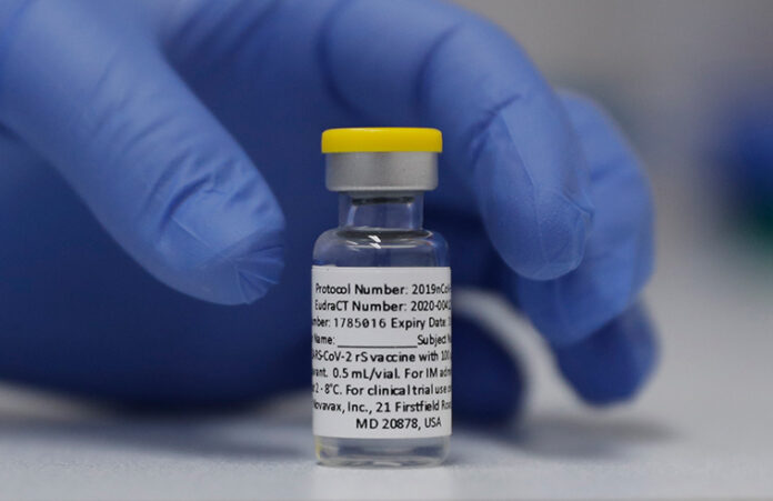 How does the Novavax COVID-19 vaccine work?