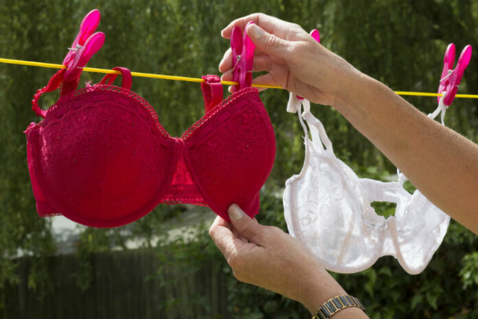 Is it OK to wear the same bra for a week?