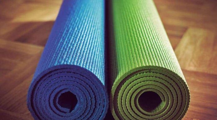 Is it better to have a thin or thick yoga mat?